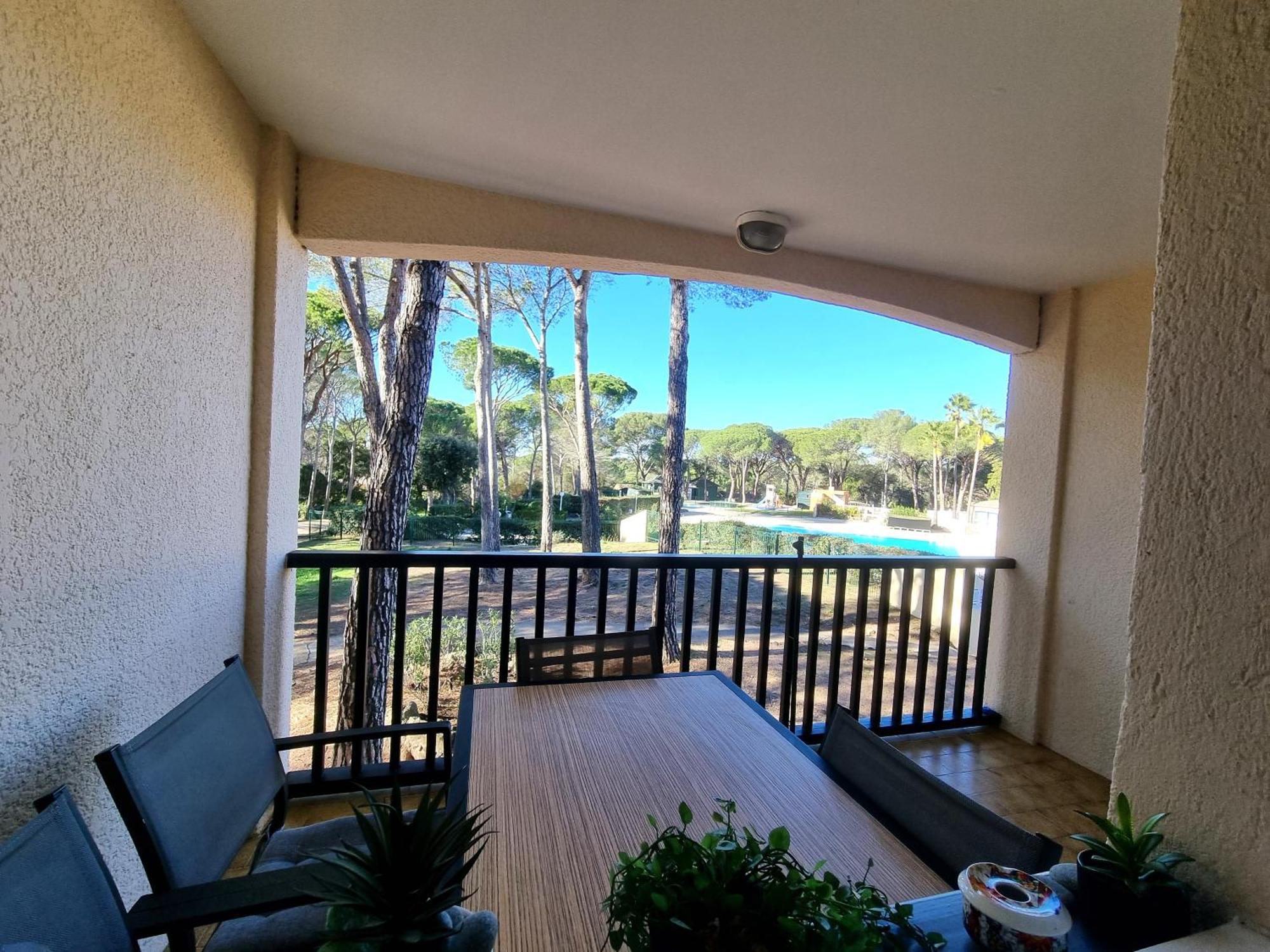 Studio 4P Vue Piscine St Raphael Valescure - Au Coeur Des Golfs Saint-Raphael  Ngoại thất bức ảnh